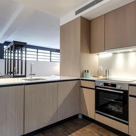 Luxury Loft 1br With Pool Apartman